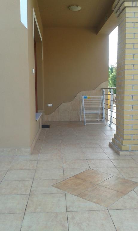 Kristaly Apartmanhaz Sarvar Exterior photo