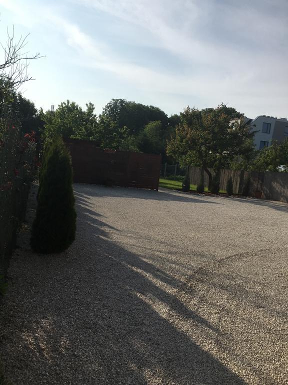 Kristaly Apartmanhaz Sarvar Exterior photo