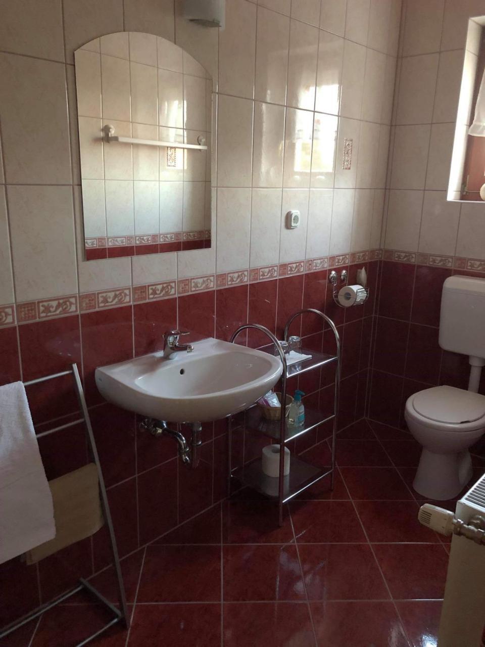 Kristaly Apartmanhaz Sarvar Exterior photo