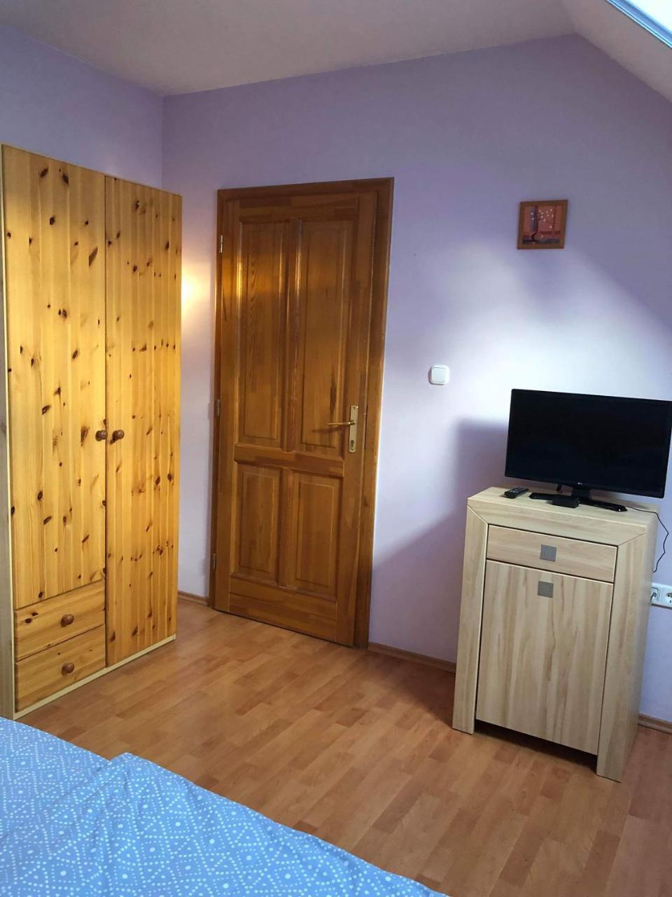 Kristaly Apartmanhaz Sarvar Exterior photo