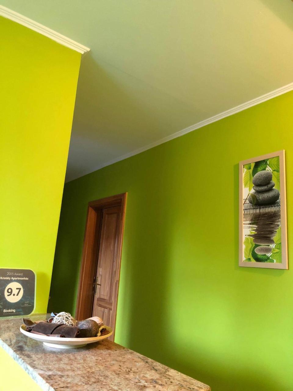 Kristaly Apartmanhaz Sarvar Exterior photo